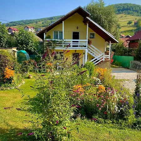 Family Flower House Sarajevo Exterior photo