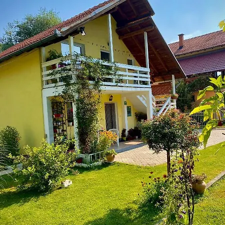 Family Flower House Sarajevo Exterior photo
